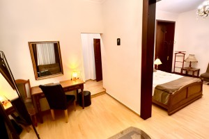 Галерея — British House